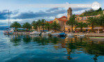Berrak mavi suya dalın Trogir-Hırvatistan