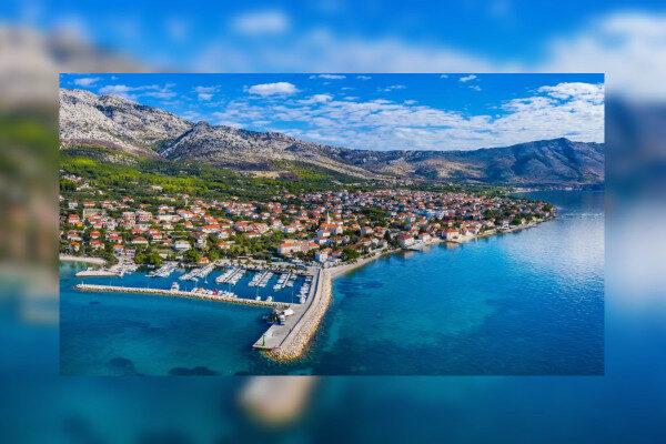 Relax on the islands of Pakleni & Hvar Trogir-Croatia
