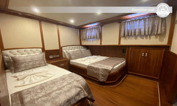 Türkiye'nin Marmaris kıyı şeridi çevresinde haftalık gulet kiralama hizmeti.