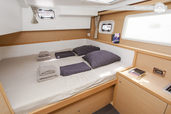 Offre de location en soirée à bord d'un catamaran de luxe Mellieha-Malta