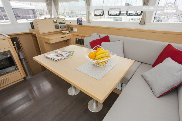 Offre de location à la journée sur un catamaran Deluxe Mellieha-Malte