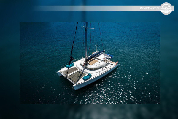Location de catamaran de luxe en soirée à Mellieha, Malte