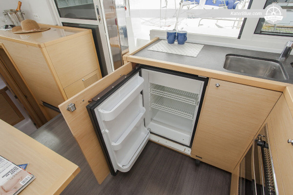 Offre de location en soirée à bord d'un catamaran de luxe Mellieha-Malta