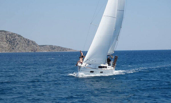 Bareboat charter 12 Days in Alimos, Greece