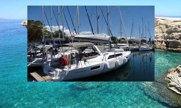 Weekly Bareboat Sailing Yacht Charter Alimos, Greece
