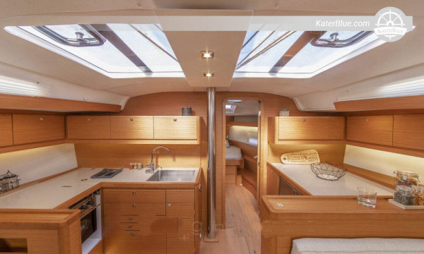Wöchentlicher Segelyachtcharter ohne Boot vor Sardinien, Italien