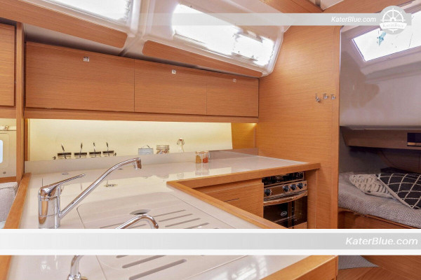 Perfekter Segelyachtcharter in Sardinien, Italien