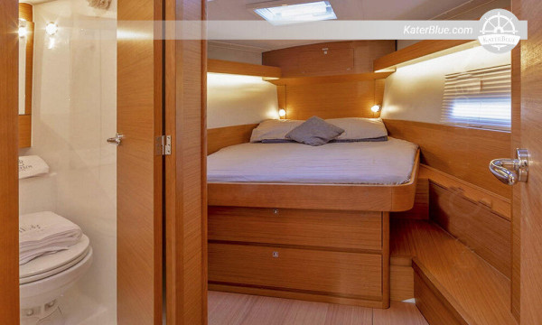 Wöchentlicher Segelyachtcharter ohne Boot vor Sardinien, Italien