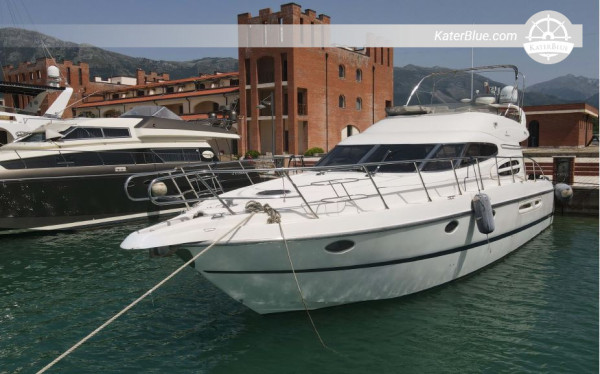 Motor Yacht Charter Cranchi 48 in Vlore, Albania