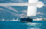 يخت شراعي بينيتو أوشينيس 523 ميثاق في ميناء دوريس ، ألبانيا