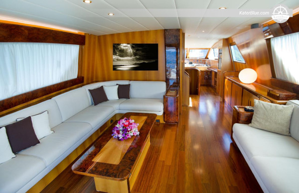 Motor Yacht Charter Ghibli 22 in Himara, Albania