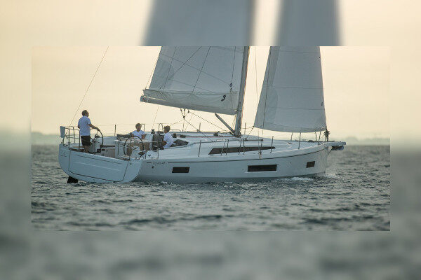 Joyful weekly sailboat charters Dubrovnik-Croatia