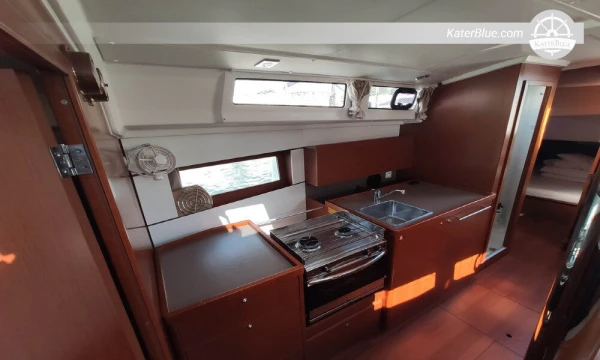 Beneteau sail boat for weekly charter Dubrovnik-Croatia