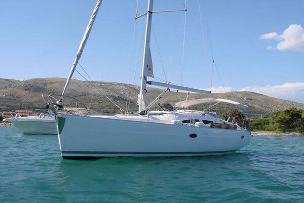 Weeklong sailing yacht charter Sibenik, Croatia