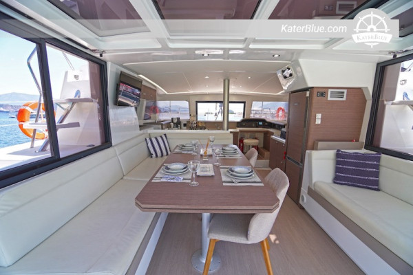 Bali Catamaran propose des locations hebdomadaires en Lycie (Turquie).