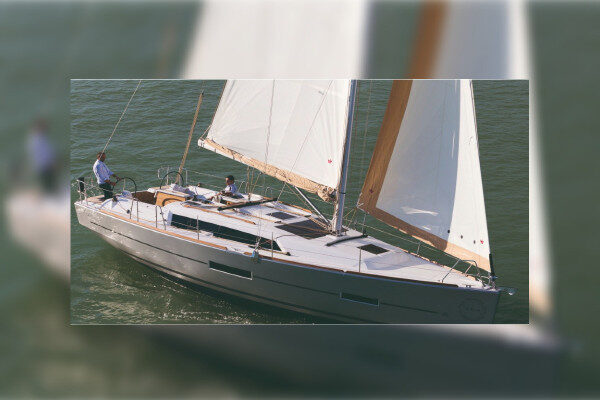 Dufour Sail yacht offered weekly carters Sicily-Italy