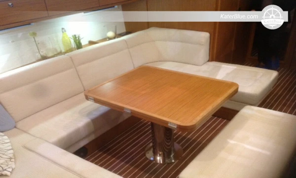 Le Bavaria Cruiser 51 propose une location hebdomadaire Sukosan-Croatie