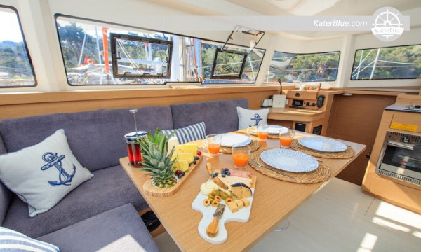 Primium propose des locations de catamarans à la semaine en Lycie, en Turquie.