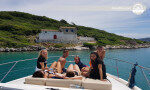 Medio día de alquiler de yate de motor con tripulación Corfú, Grecia