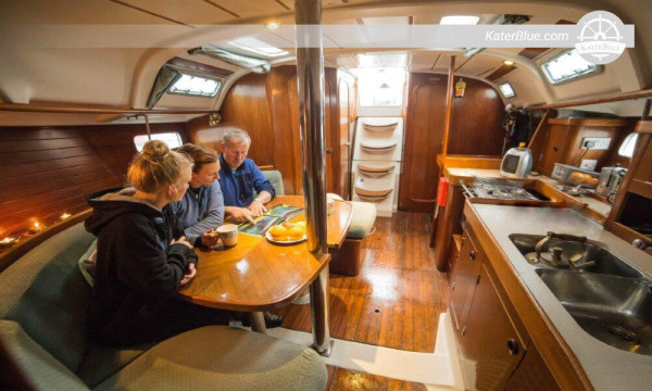 Oceanis Sailing Yacht Day Charter Ibiza-Hiszpania