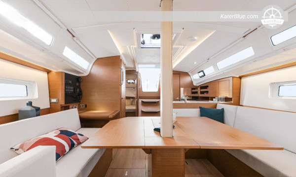 Luxus-Segelyacht-Wochencharter in Antibes, Frankreich