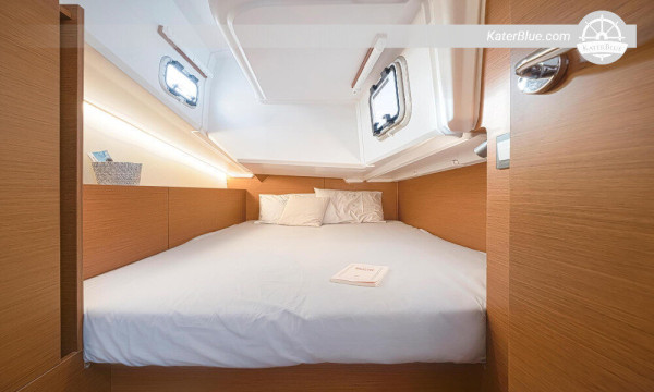 Luxus-Segelyacht-Wochencharter in Antibes, Frankreich