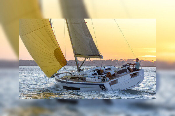 High-end yacht offer weekly charters French Riviera-France