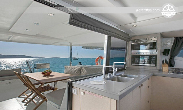 Luxus-Katamaran für wöchentliche Charter Ibiza-Spanien