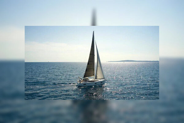 Private Bavaria sailboat weekly charter Split-Croatia
