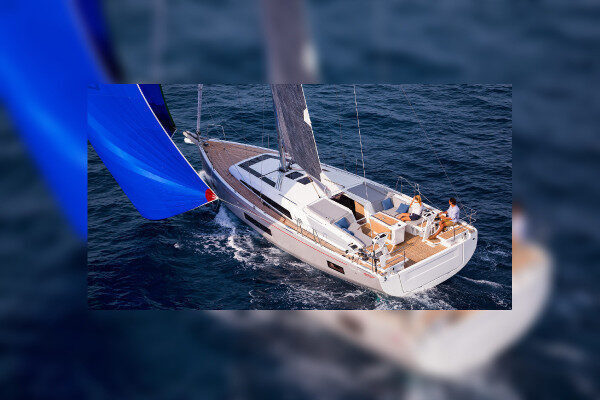 Beneteau yacht for weekly charters Hvar-Croatia