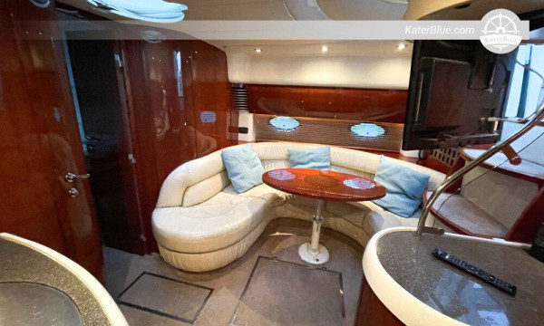 Fairline-skibssolnedgangscharter med skipper Marbella-Spanien