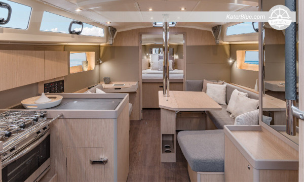 Beneteau yacht dagcharter med skipper Marbella-Spanien