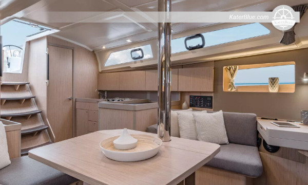 Beneteau yacht dagcharter med skipper Marbella-Spanien