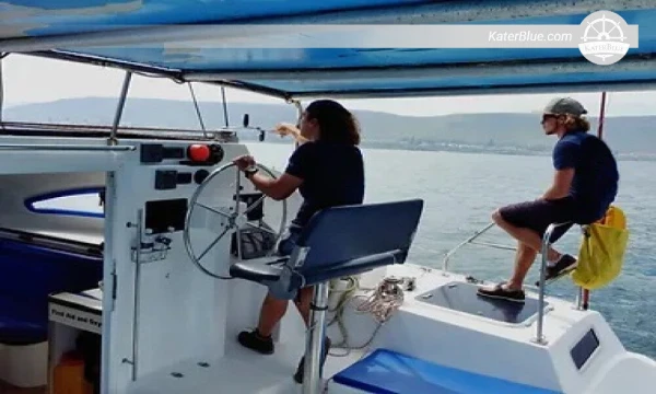 Aluguel semanal de iate a motor de luxo de 43 metros com 6 cabines e capacidade para 12 pessoas, com skipper, em Yalikavak, Turquia.