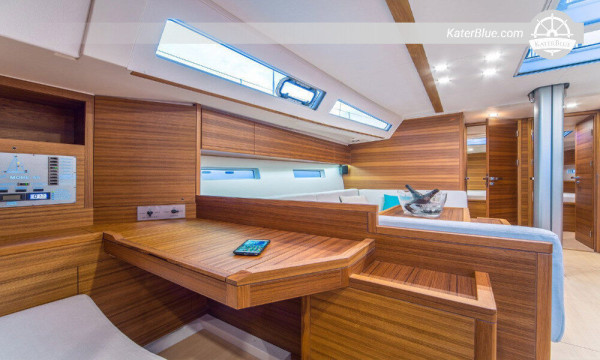 Più yacht charter settimanali Solta-Croazia