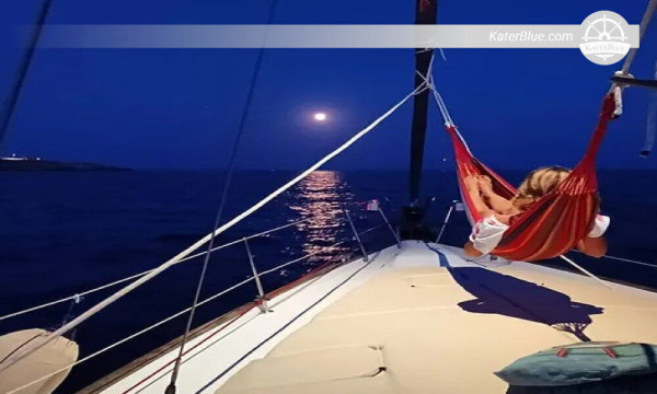 Aluguel semanal de barco com skipper em Saranda, Albânia