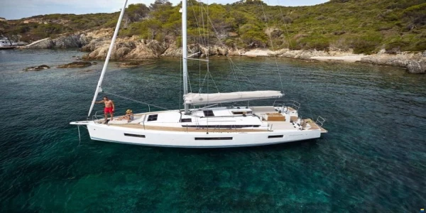 Perjalanan Maritim Mingguan Teluk Saronic Finikas, Yunani