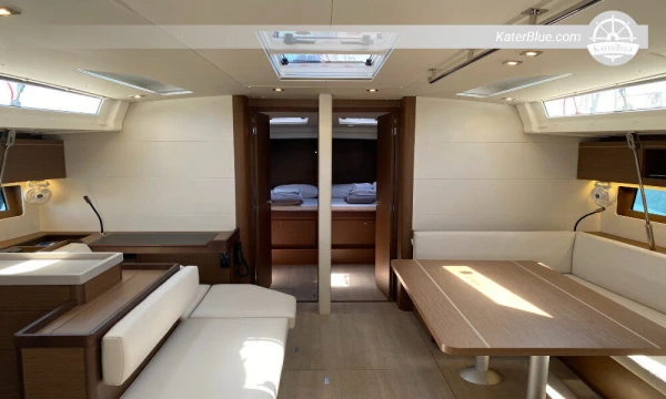 Splendeurs du Saronique : Escapade en yacht en Méditerranée à Lavrio, Grèce