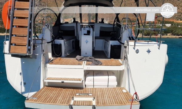 Chárter privado de 4 días en Santorini y Milos, Chania, Grecia