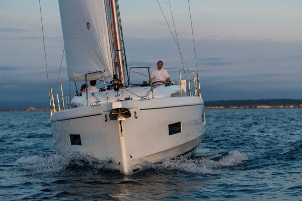 Beneteau yacht weekly charter Hydra-Greece