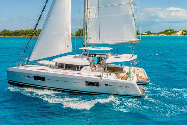 Lagoon yacht offer weekly charters Dokos-Greece