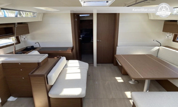 Wöchentliche Bareboat-Charter in Methana, Griechenland