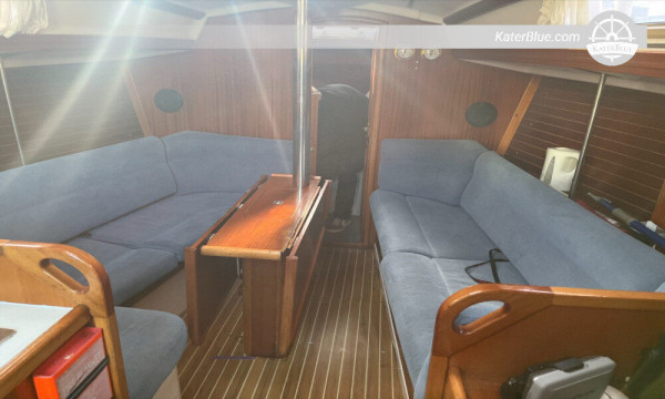Exploring the Jurassic Coast 5-Day Charter from Poole, UK