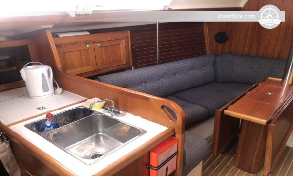 Exploring the Jurassic Coast 5-Day Charter from Poole, UK