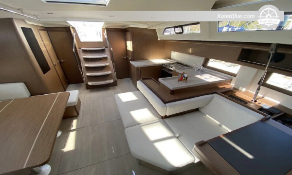 Wöchentliche Bareboat-Charter in Methana, Griechenland