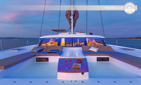 تأجير قوارب كاتاماران مع قبطان في فريدريكستيد، سانت كروا