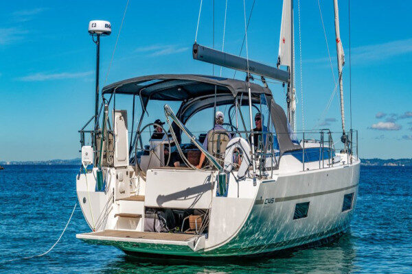 Segelbåtscharter med skeppare Moreton Island Australien