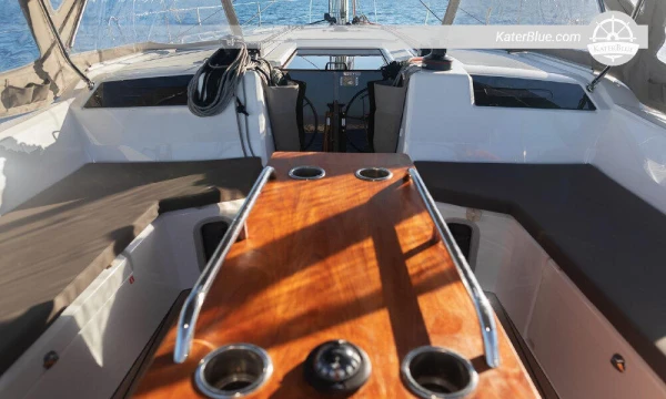 Εβδομαδιαία ναύλωση ιστιοπλοΐας Sicilian Sail στην Όλμπια, Ιταλία