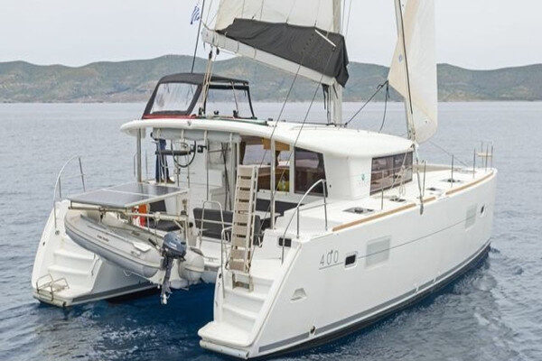 Skippered half day charter Cartagena Colombia