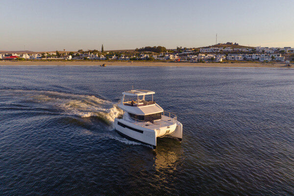 A Catamaran oferece passeios com skipper em Hook Island, Austrália.